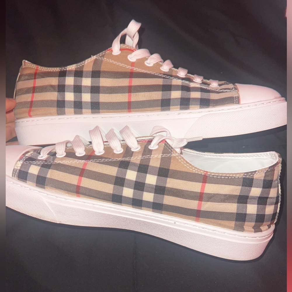 Plaid Canvas Low-Top Sneakers – Casual Streetwear Style - Picture 2 of 7